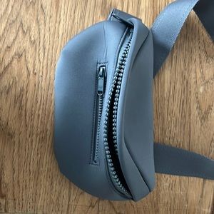 Dagbe Dover belt bag